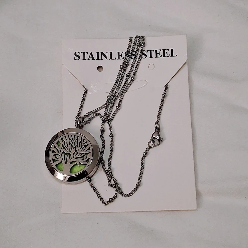 Lorfain Stainless Steel Diffuser Necklace Bundle OS - Picture 2 of 4